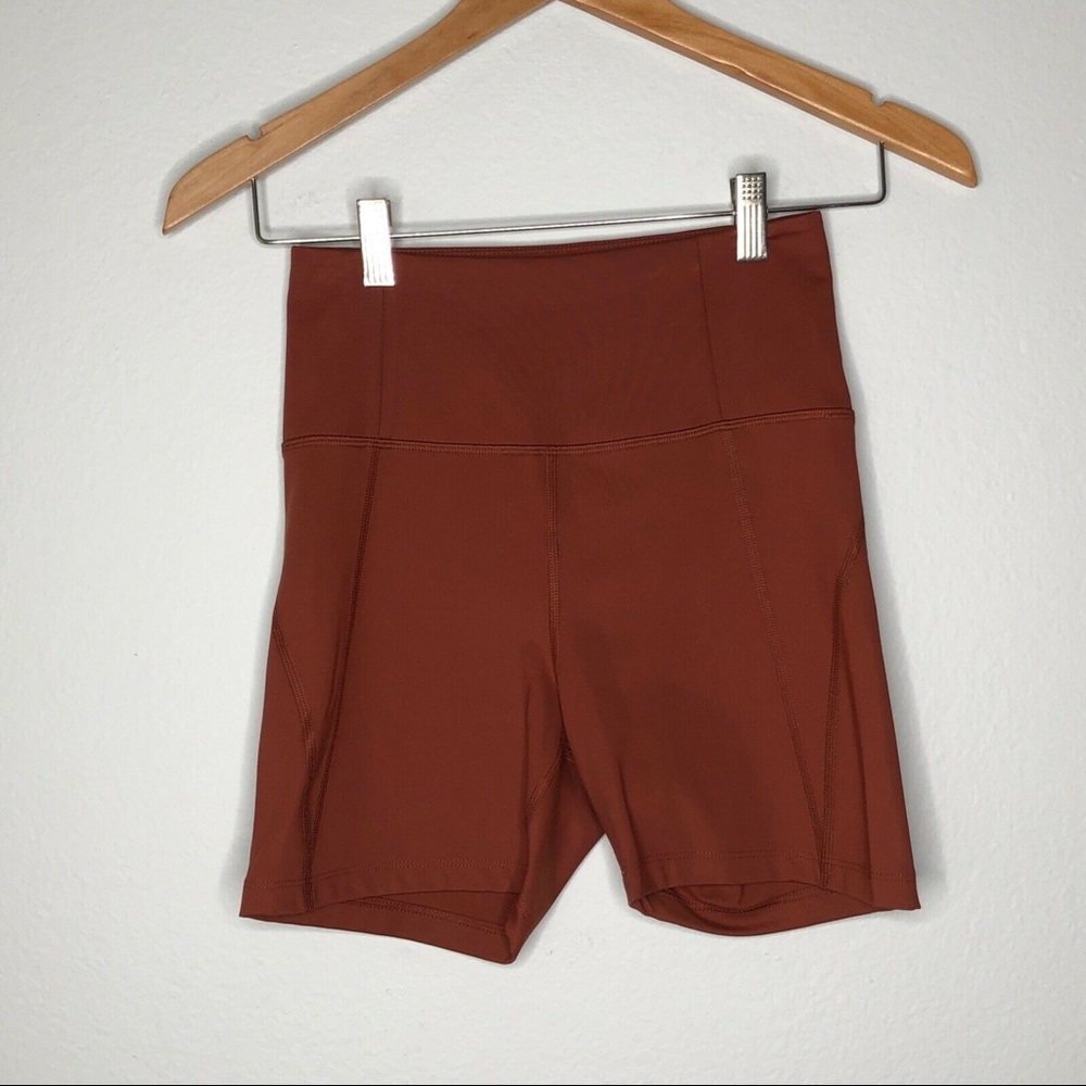 NWOT Girlfriend Collective Red Brick High Rise Run Shorts Women’s Size Small